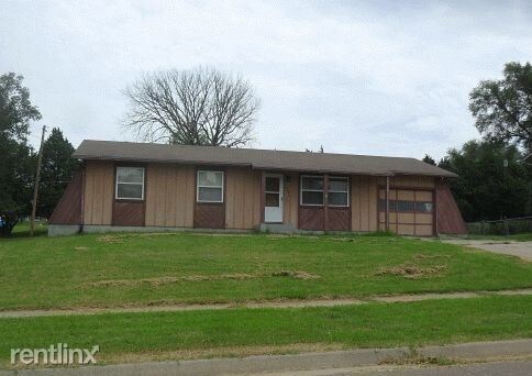 Primary Photo - 3 br, 1 bath House - 2506 SE Jefferson St