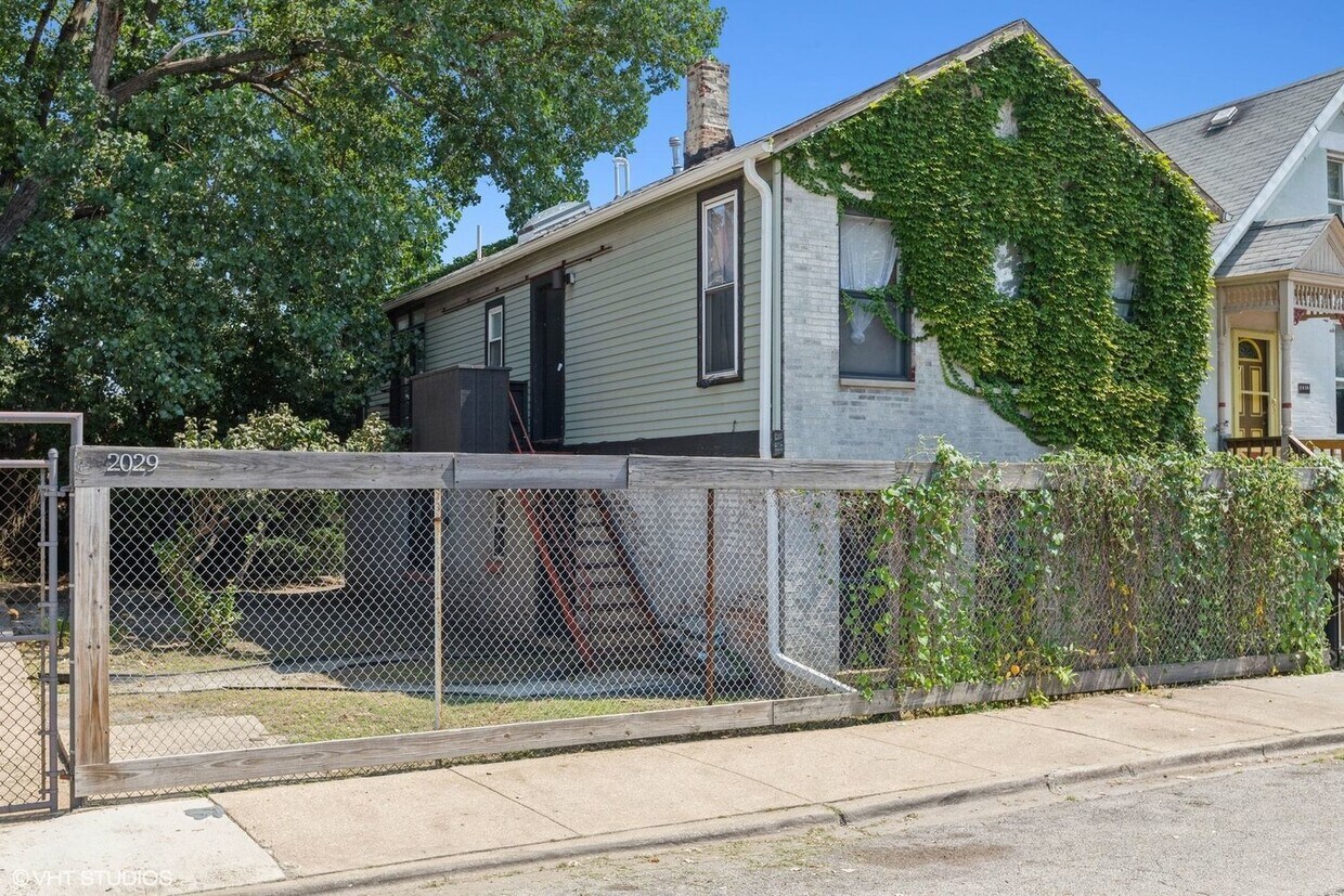 Primary Photo - 2029 S Ruble St
