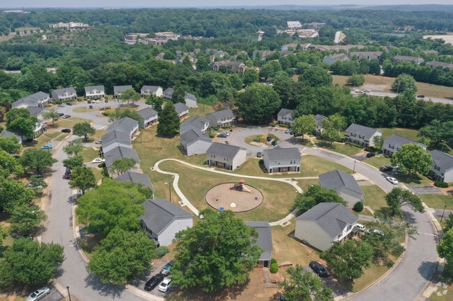 Building Photo - Villas at Lakewood Apartment Homes