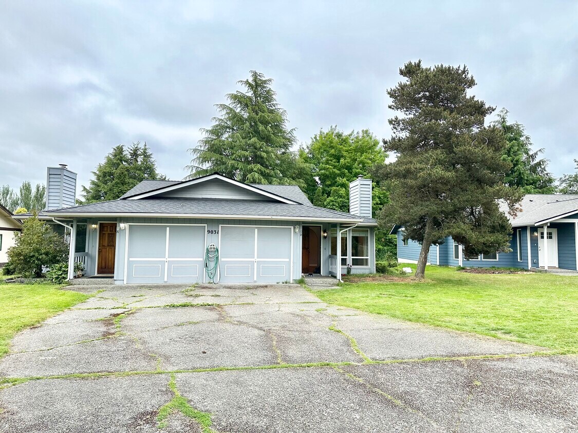 Foto principal - 9031 5th Pl W