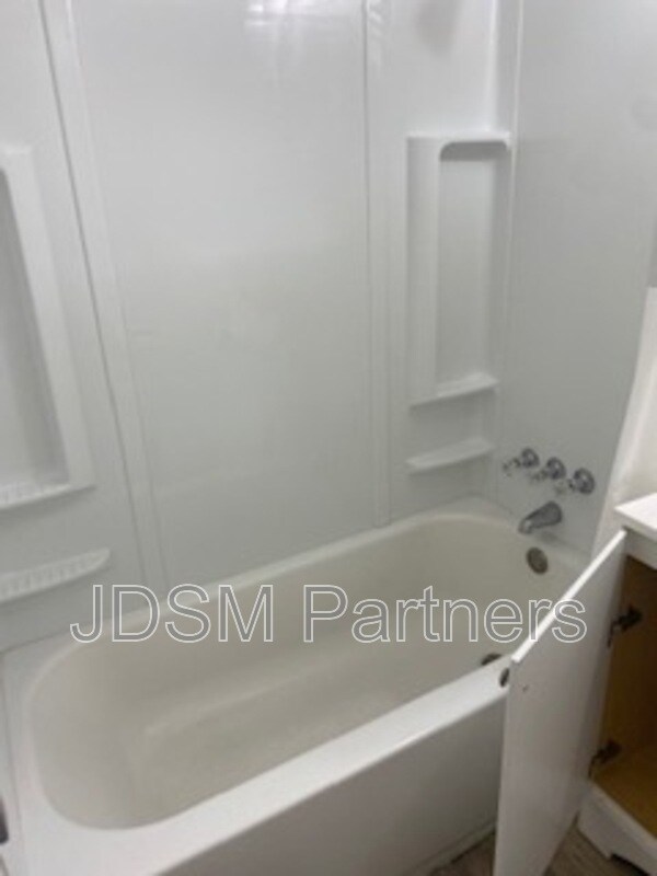 Building Photo - 2187 S Depew St