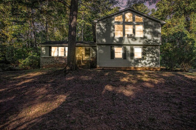 Building Photo - 4 bdrm, 2.5 bath in Stonecrest