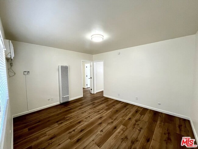 Building Photo - 829 Alpine St