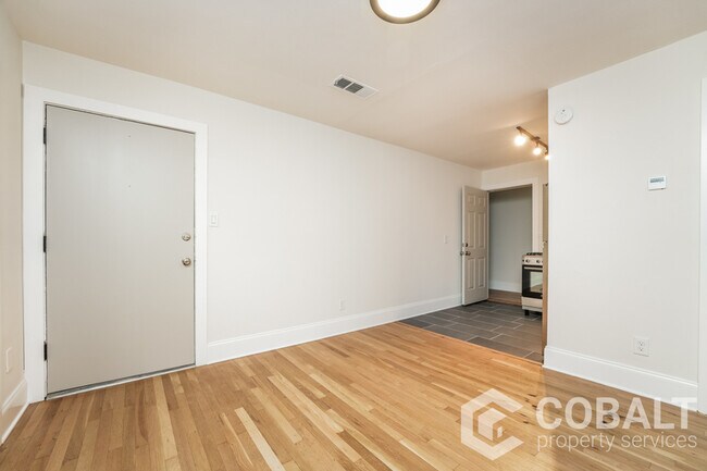 Foto del edificio - 755 St Charles Ave NE