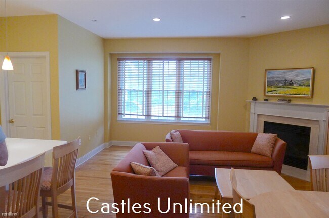 Foto del edificio - 3 br, 2.5 bath Townhome - 1115 Beacon St U...