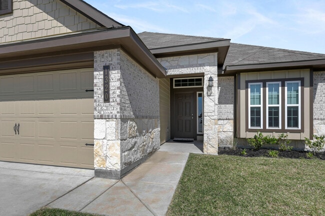 Photo - 1320 Kingsgate Dr (Bryan, TX) Apartments