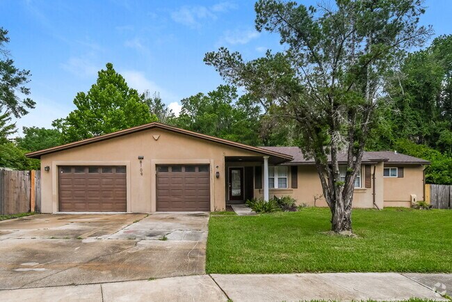 Building Photo - 8109 Grampell Dr
