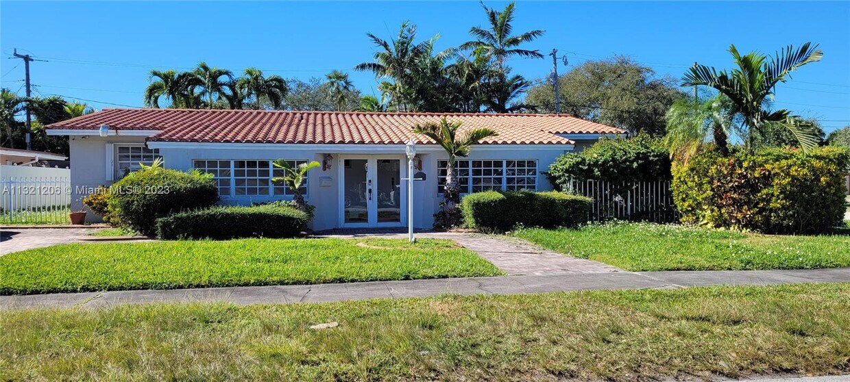Primary Photo - 5200 SW 89th Pl