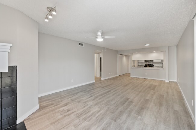 Foto del edificio - 11011 Woodmeadow Pkwy