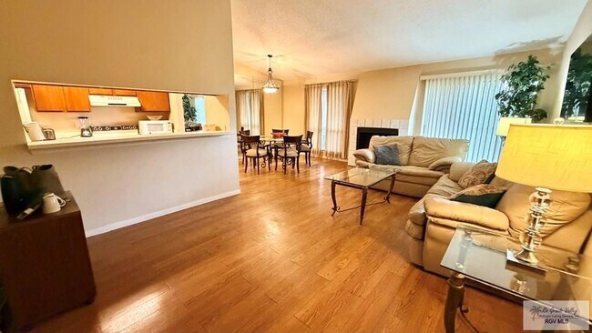 Foto del edificio - 4601 Carmen Ave