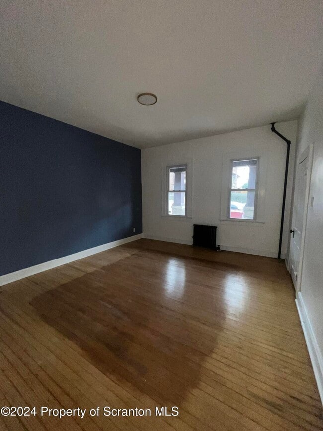 Foto del edificio - 1710 Cedar Ave