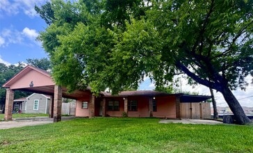 Building Photo - 6602 Clemson St