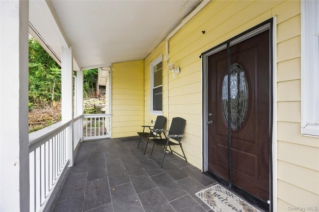 Building Photo - 3404 Mohegan Ave