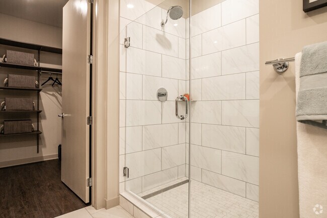 1BR, 1BA - 749SF - The Marlowe