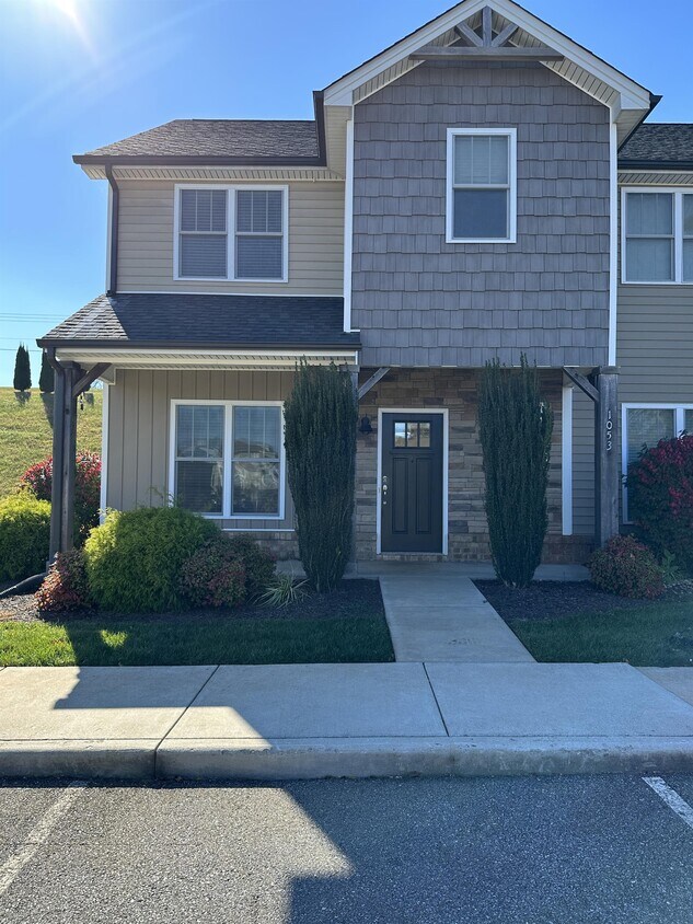 Primary Photo - 1053 Casley Wy