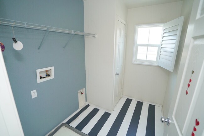 Building Photo - 29270 Hatari Way