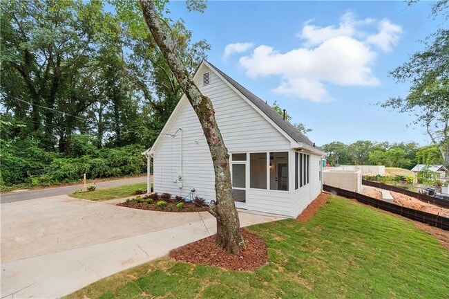 Foto del edificio - 180 Summit Ave SE