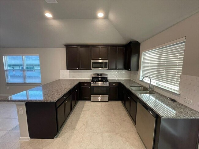 Building Photo - 5624 Respinto Dr