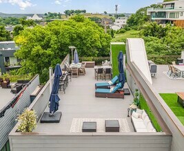 Building Photo - 1011A Southside Ave