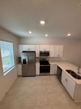 Building Photo - 2988 Skyline Lp