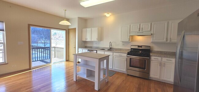 Foto del edificio - 212 Willow Blvd