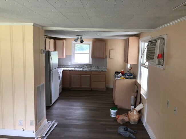 Building Photo - 158 Hadley Dr