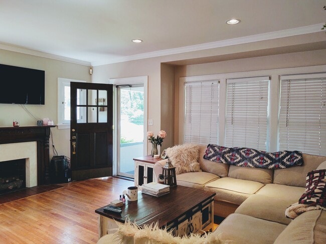 Foto del edificio - 3542 Linwood Ave