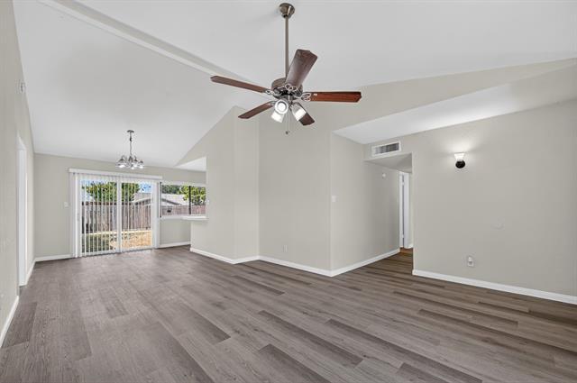 Foto del edificio - 517 Willow Oak Dr