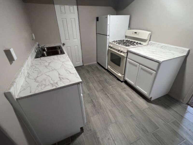 302 W Irvington Rd Unit 6, Tucson, AZ 85714 Room for Rent in Tucson