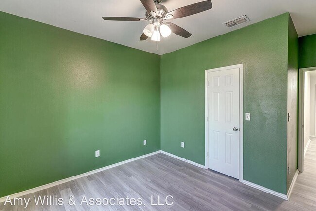 Foto del edificio - 4 br, 2 bath House - 7605 Cougar Dr.