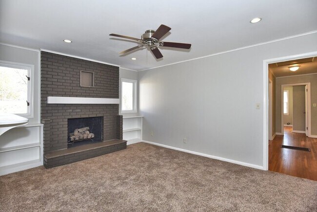 Building Photo - 4141 E 41st St