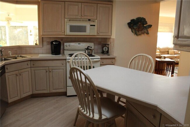 Foto del edificio - 71 Beach Ave