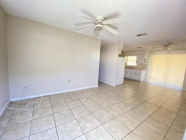 Foto del edificio - 3127 Maine Avenue