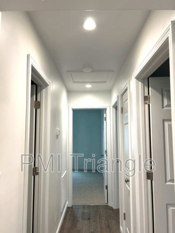 Building Photo - 153 Mangums Dr