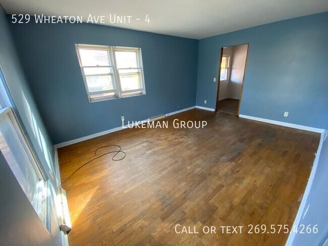 Foto del edificio - 529 Wheaton Ave