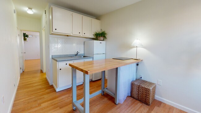 Foto del edificio - 10838 Holman Ave