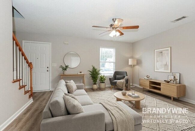 Foto del edificio - 701 Holland Ridge Dr