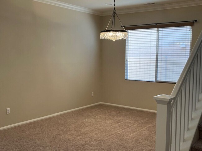 Foto del edificio - Spacious Menifee 5 Bedroom, 4 Bath Home