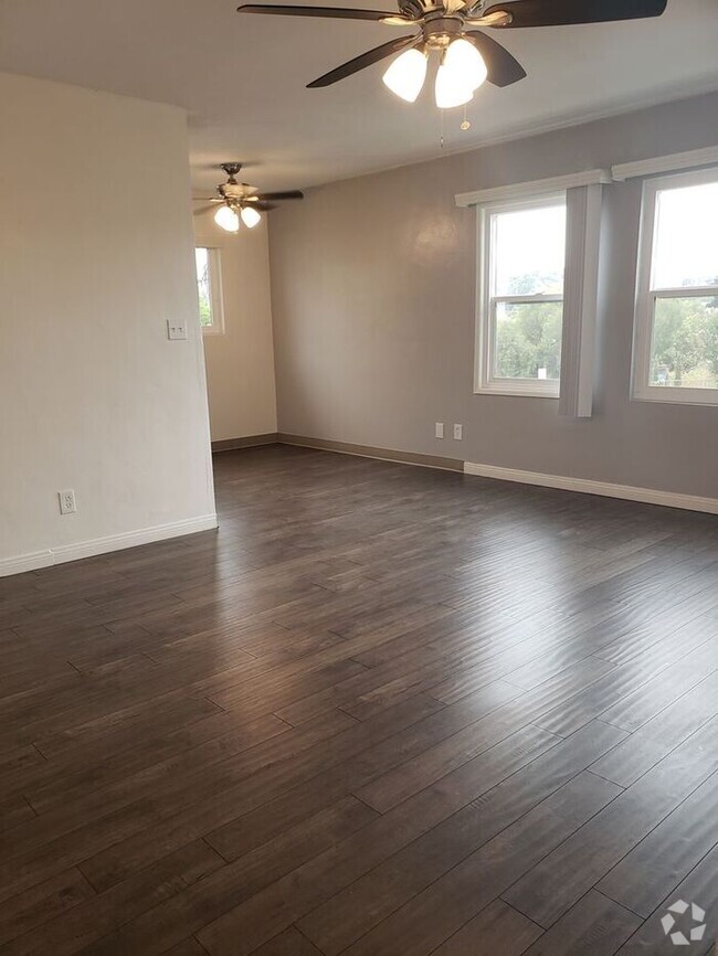 Building Photo - 4452 Rosebud Ln