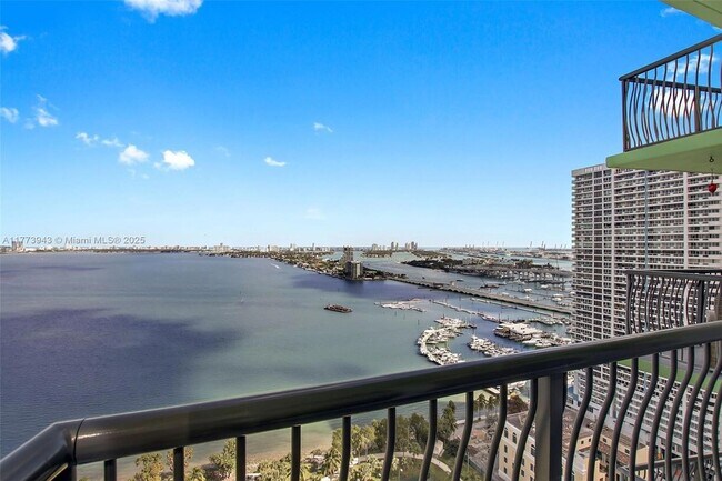 Building Photo - 1756 N Bayshore Dr