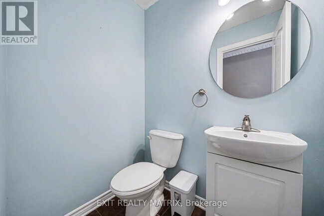 Building Photo - 72 Asselin St