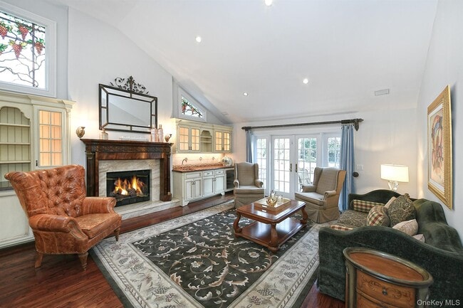 Building Photo - 22 West Dr