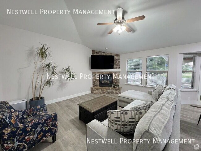 Foto del edificio - 57 Fairway Dr