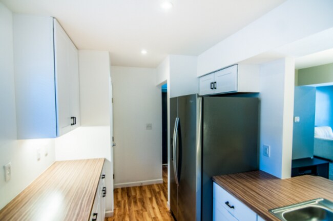 Foto del edificio - 809 E Drake Rd