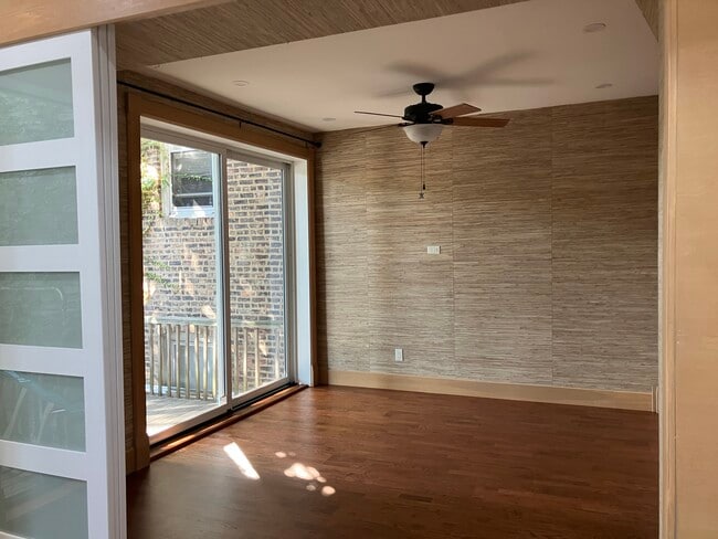 Foto del edificio - 1102 N Wolcott Ave