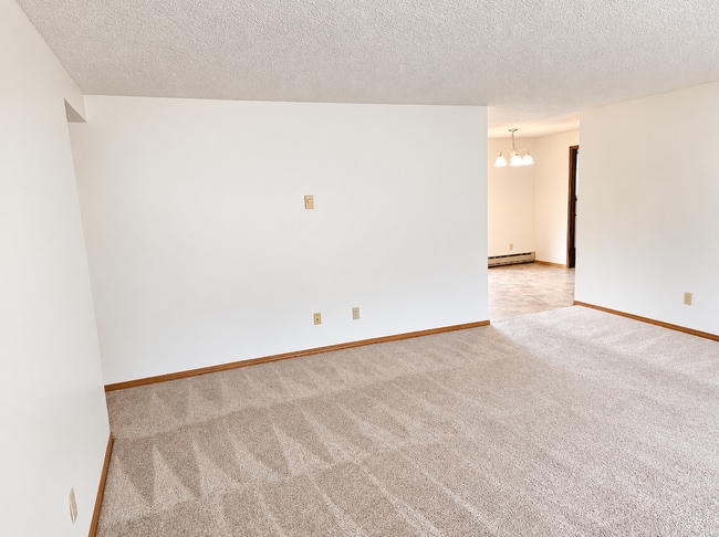 Building Photo - 12405 Zeller Rd SE