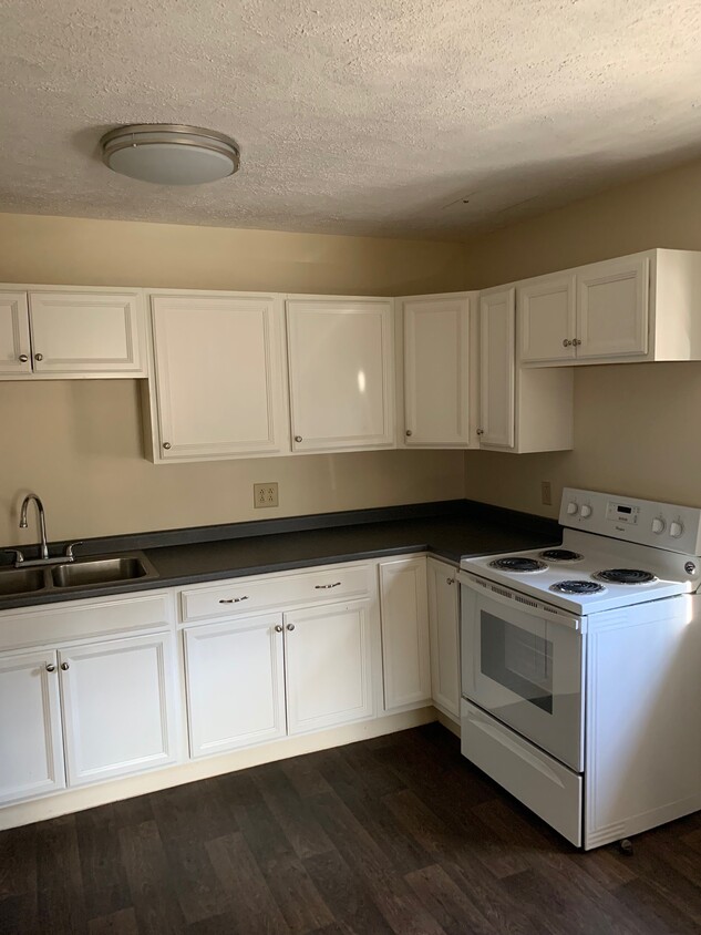 Kitchen - 62 Depot St