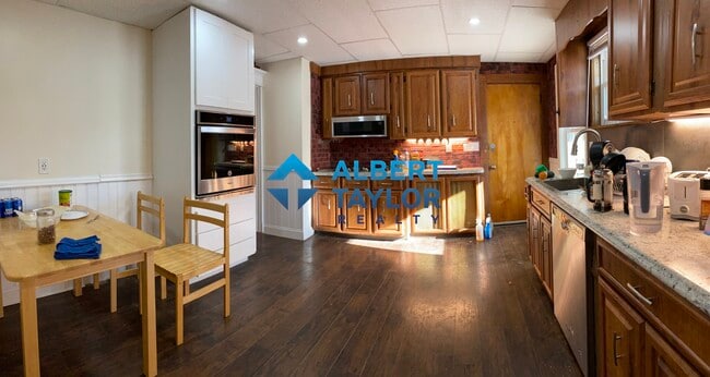 Building Photo - 200 Commonwealth Ave