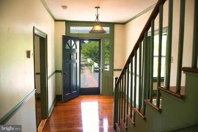 Foto del edificio - 6981 Lindsay Ln