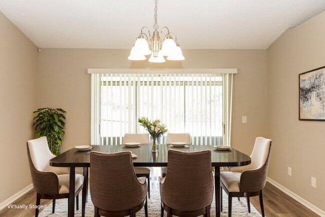 Building Photo - 1917 Excalibur Dr